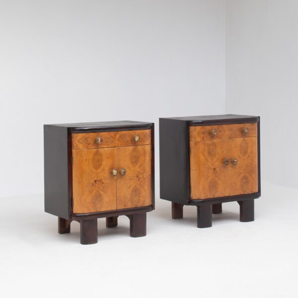 Pair of Italian Art Deco Bedside Cabinets in Burl Wood